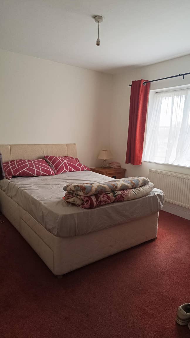 Double Room available for rent- Fully Furnished Main Photo
