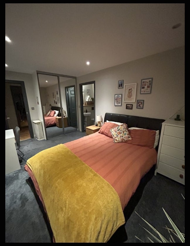 Stylish King En Suite Annadale Embankment Main Photo
