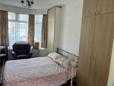 Double room available (pure vegetarian)  Main Photo