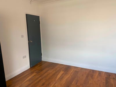Spacious Double room to rent in Enfield! Main Photo