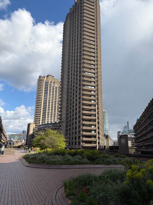 2 week stay Barbican 1 bed flat Main Photo