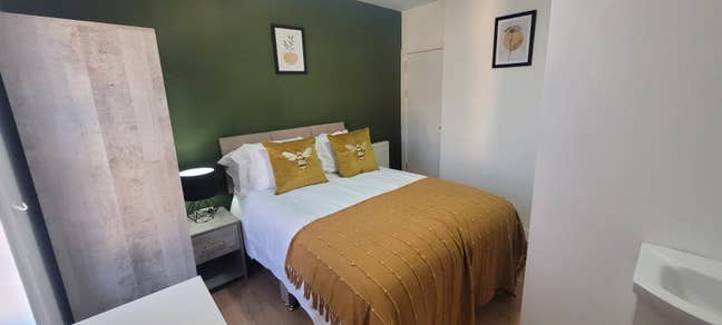 🚨 En Suite Room Available in October🚨 Main Photo