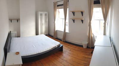 Furnished double room, close to the hospital. Main Photo