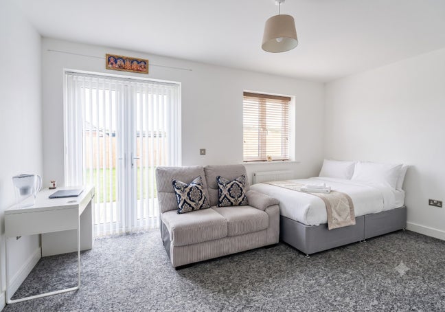 Spacious 4-Bedroom, 2-Bath Family Home Main Photo