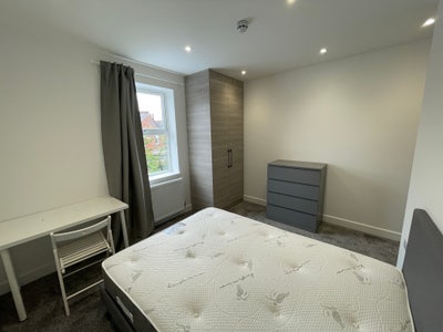 Spacious Double Room Premium House Quiet Area  Main Photo