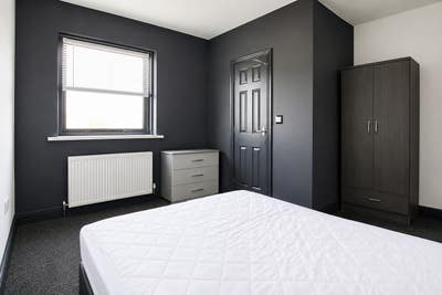 Double Room Full Furnished All Bills Included Main Photo