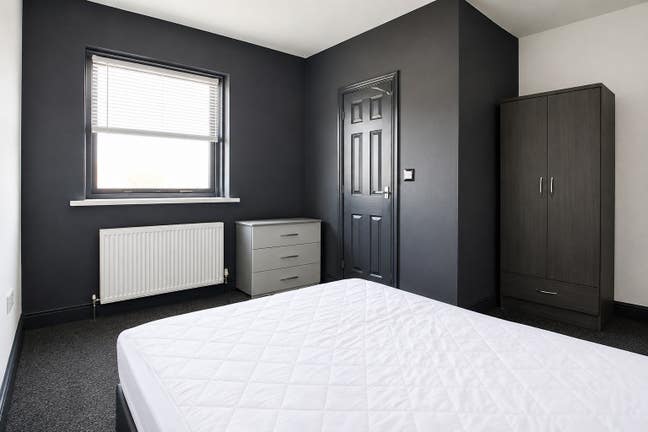 Double Room Full Furnished All Bills Included Main Photo