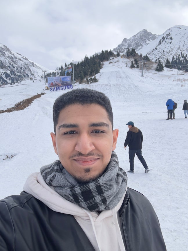 Fully-funded MSc student seeking room near UoB Main Photo