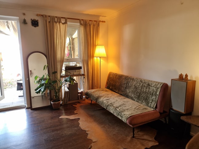 Cozy Double Room in Vibrant New Cross Gate Main Photo