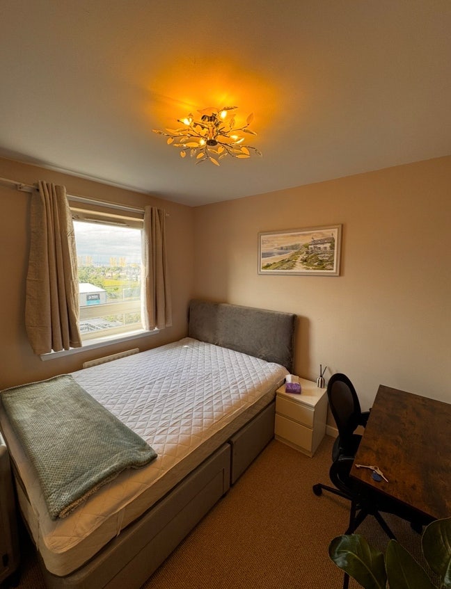Double room near city centre council tax inc Main Photo