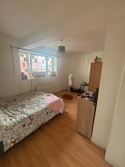 Room for Rent in Zone 1, Aldgate East Main Photo