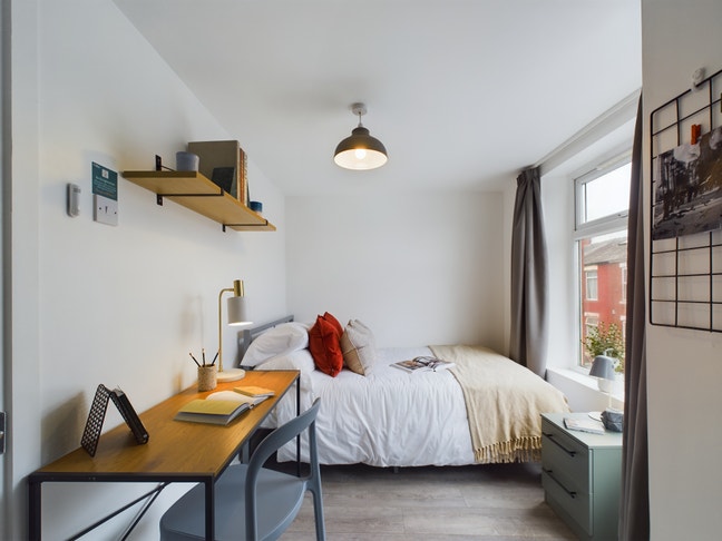 Stylish Student Flat, All bills incl - Eileen Gr Main Photo
