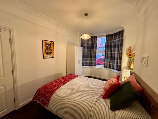 🎉 &pound;200 off Your Move-in! Ensuite W Kitchenette Main Photo