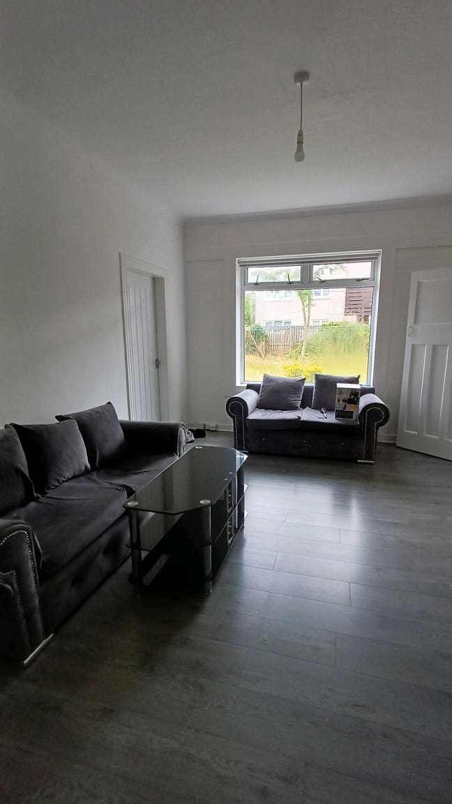 Single Room available for Female Only Main Photo