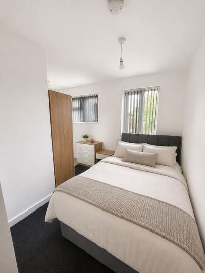 Brand-New Studio with En-Suite Main Photo