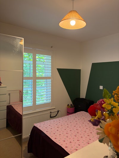 &pound;650 bills included double room in a new built  Main Photo