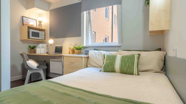 Spacious En-Suite Plus Tenancy Takeover &pound;162/wk Main Photo