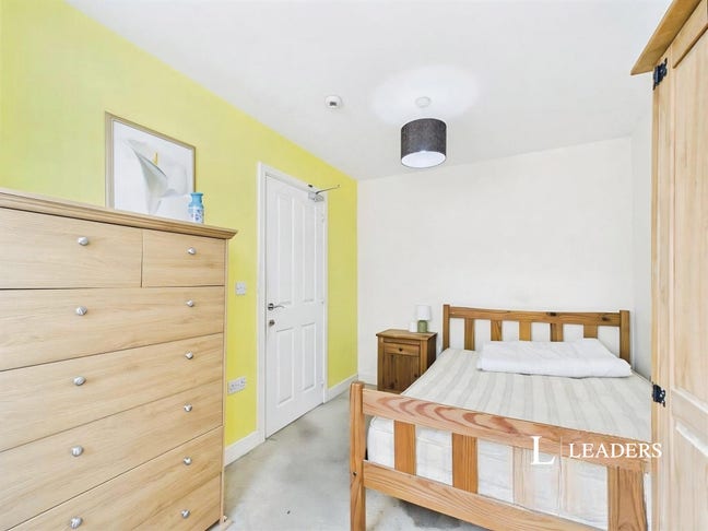 1 Double Room to Rent- Blade Road- All Bills Inc Main Photo