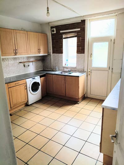 2 Bedroom Terraced House  Main Photo