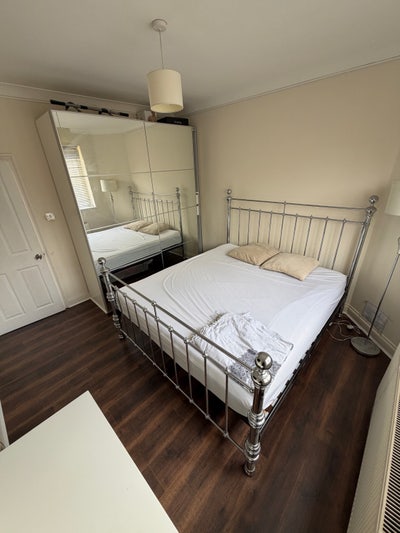 Large Double Room + Parking\4Min Walk Tube Station Main Photo