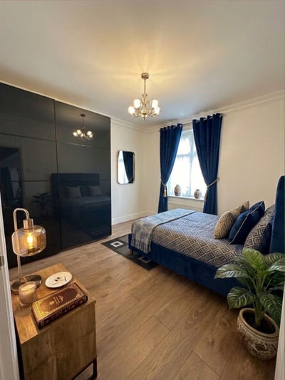 Double room newly refurbsihed property redbridge Main Photo