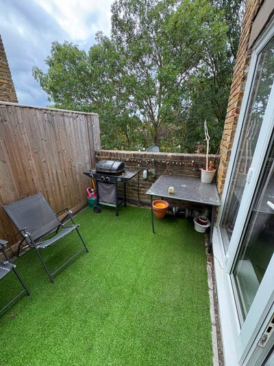 Double room in Stockwell  Main Photo