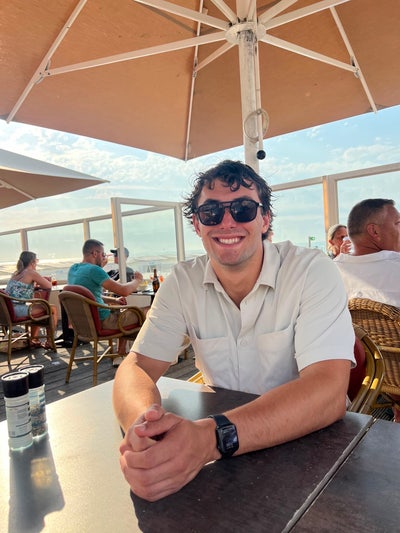American Looking for Housing/Buddies Main Photo