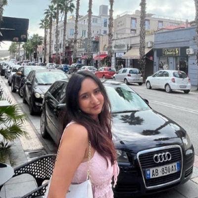 Young Professional / Looking for near city centre Main Photo
