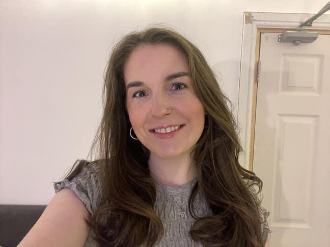 Professional female (28) looking for a room  Main Photo