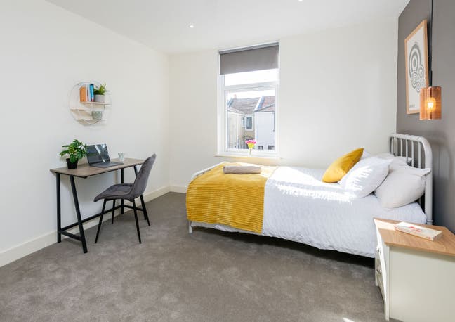 Luxury Ensuite Double Room Available September  Main Photo