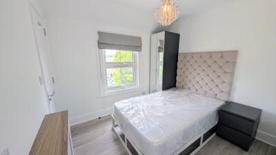 En Suite Room - Bills Included Main Photo
