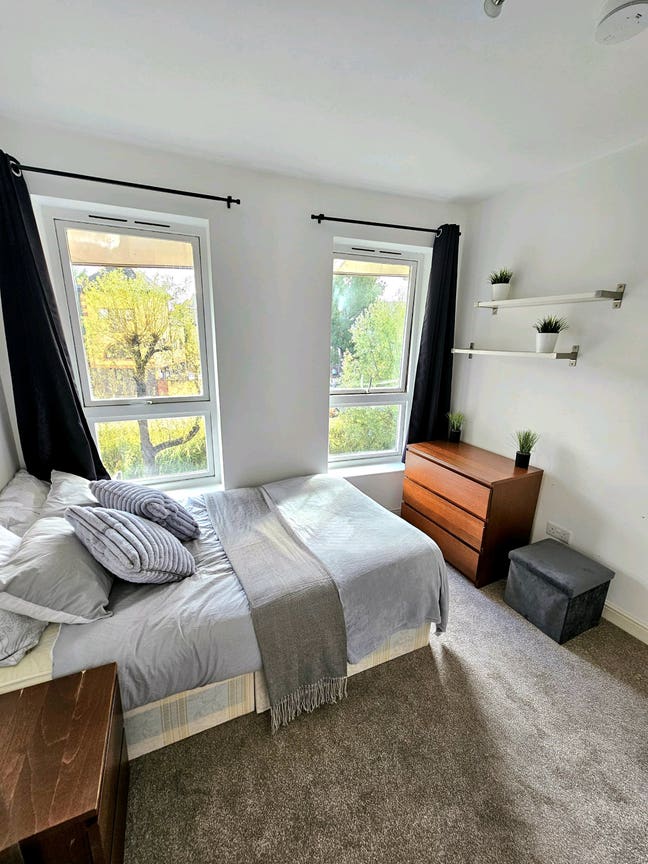 Canada Water Double Room Ensuite Available! Main Photo