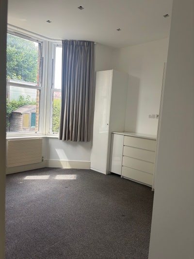     Beautiful Double Room in Modern Apartment Main Photo