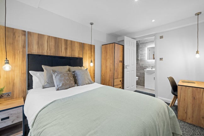Elegant Rooms W/ Ensuite-&pound;200 off 1St Rent 53Rs Main Photo