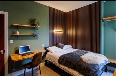 Studio-Style En-Suite Room with Private Kitchenett Main Photo