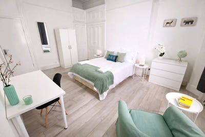 Prime Location -Edgware Rd - 4 Spacious Double Rms Main Photo