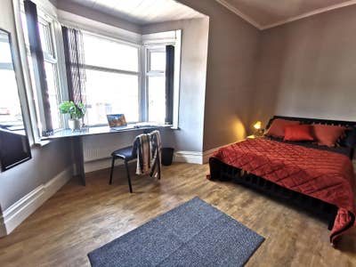 Luxury En-Suite | Bills Inc | Rhondda St SA1📍 Main Photo