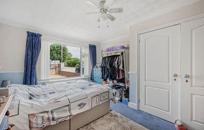 Two Bedroom Semi-Detached Bungalow in Reading Main Photo