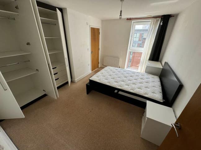 ✨ Private en-suite room &pound;1,400 pcm Main Photo