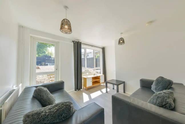 Four Bed Student House - Close to University Main Photo