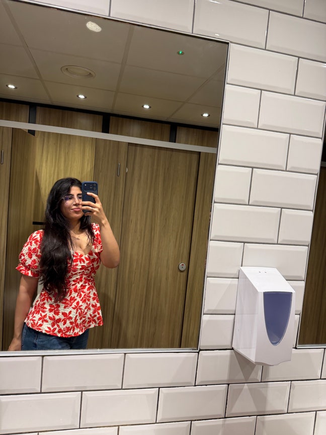  26 yo Female Looking for En-suite Room Near GYM Main Photo