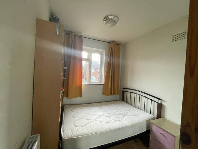 Vegan Houseshare- All Bills Included, with parking Main Photo