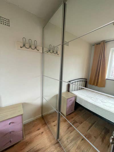 Vegan Houseshare- All Bills Included, with parking Main Photo
