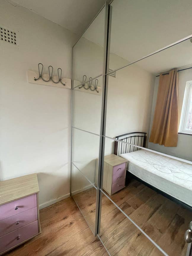 Vegan Houseshare- All Bills Included, with parking Main Photo
