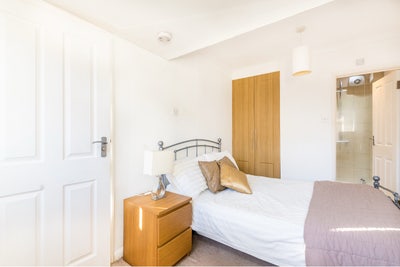  Double Room with Ensuite | Friendly Houseshare  Main Photo