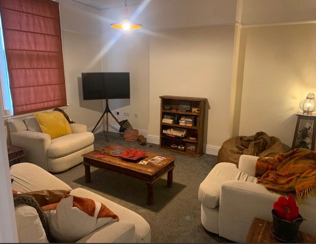 *Large Double Room*, Central Dawlish 😊 Main Photo