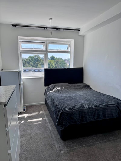 Available Now - All Bills Included - &pound;750 pcm- BR3 Main Photo