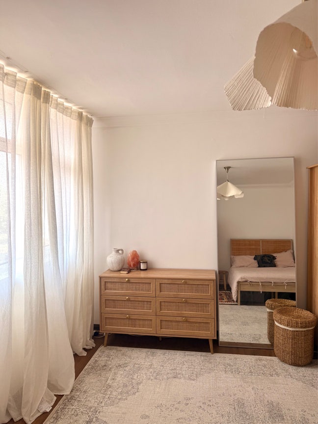 Spacious double room in Whetstone (female preferred) Main Photo