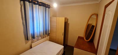 Nice Clean Single Room Hanworth Main Photo