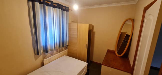 Nice Clean Single Room Hanworth Main Photo